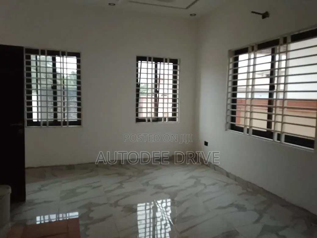 Furnished 3bdrm Apartment in Oyarifa for sale