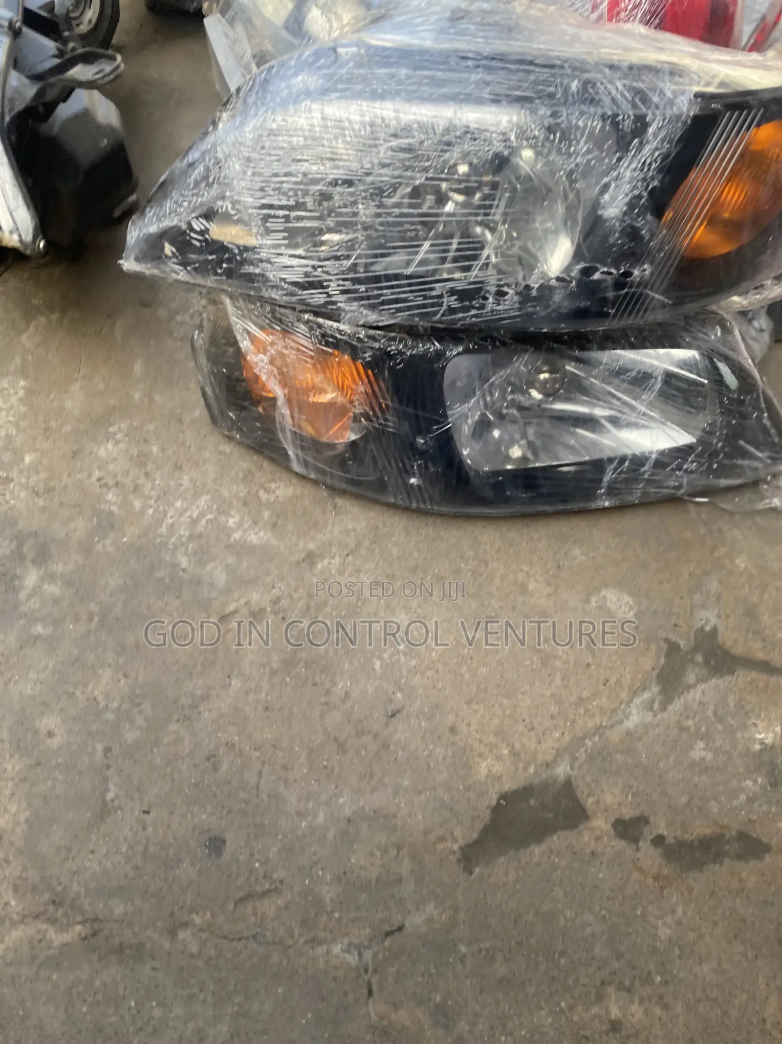 Mitsubishi Spacestar 2002/2003 Headlight Pair