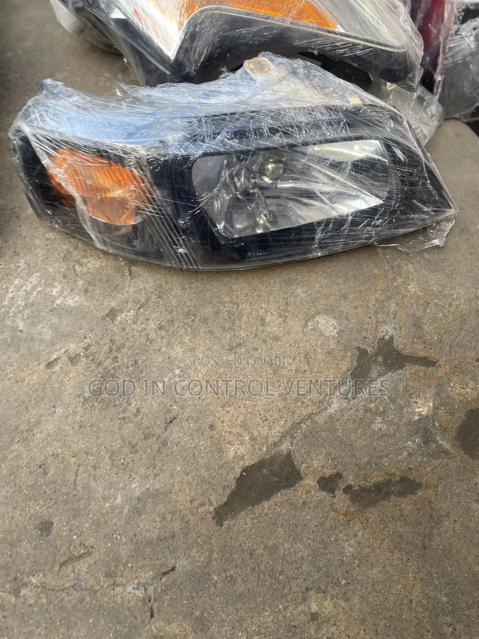 Mitsubishi Spacestar 2002/2003 Headlight Pair