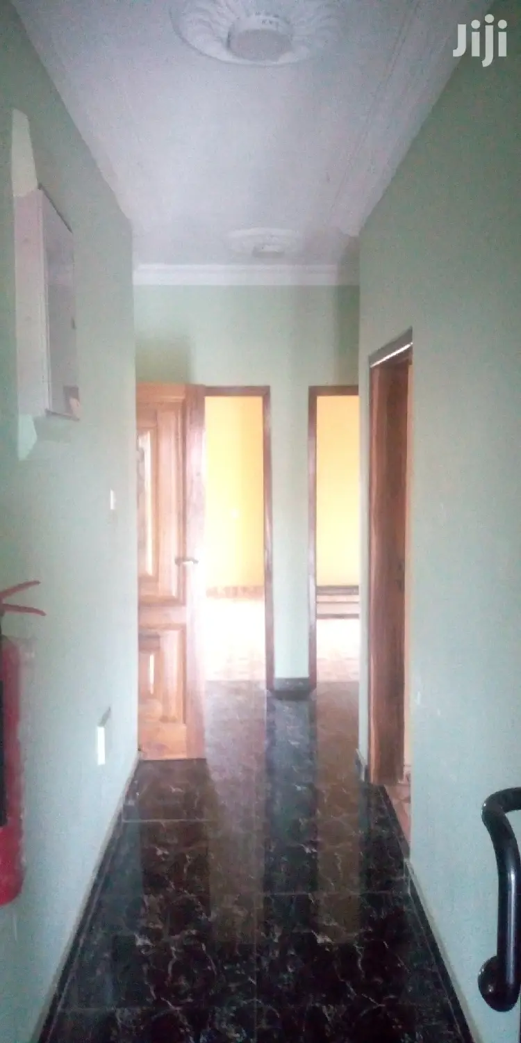3bdrm Duplex in Awutu Senya East Municipal for rent