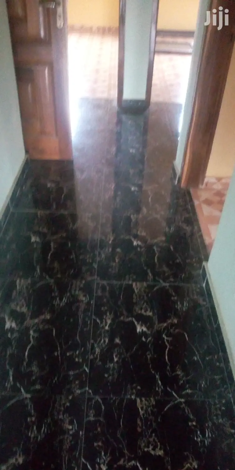 3bdrm Duplex in Awutu Senya East Municipal for rent