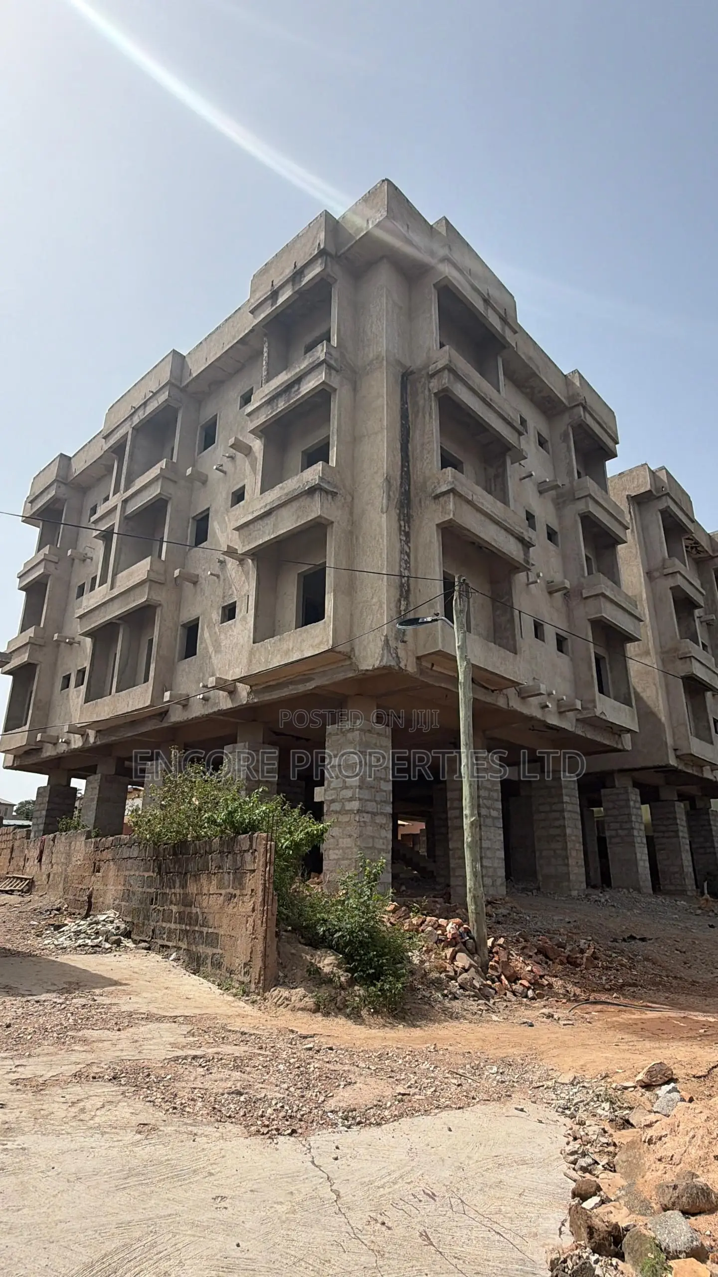 3bdrm Apartment in Sowutuom, Sowutwuom for sale