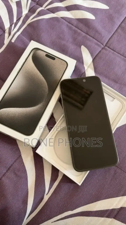 Apple iPhone 15 Pro Max 256 GB Silver