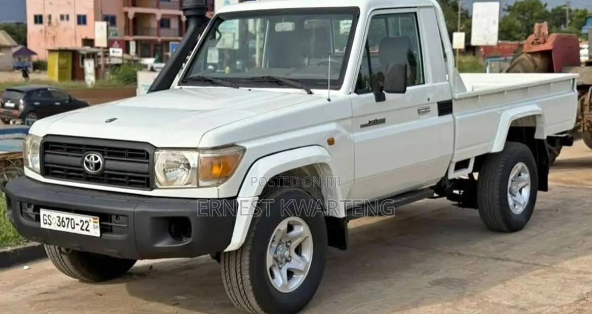 Toyota Land Cruiser 2016 Gray