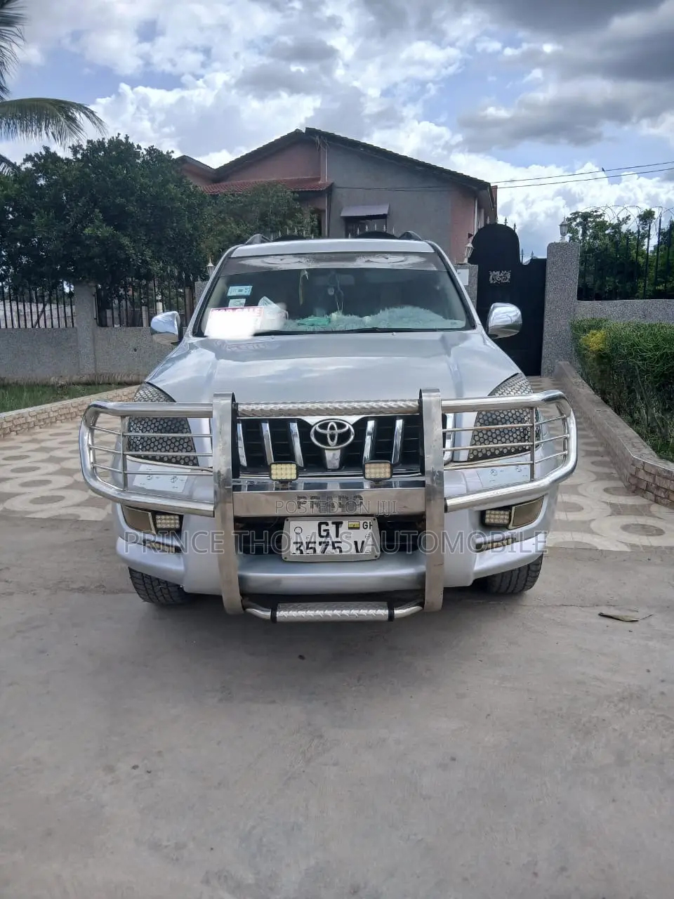 Toyota Land Cruiser Prado 2010 Silver