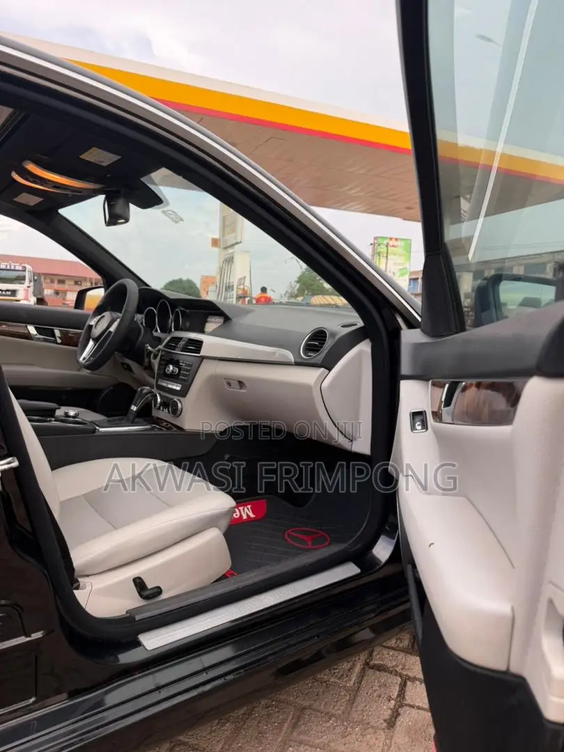Mercedes-Benz C250 2013 Black