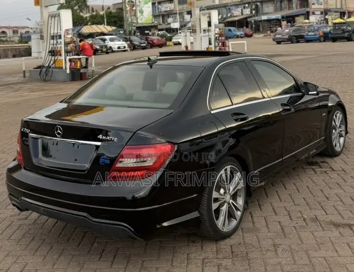 Mercedes-Benz C250 2013 Black