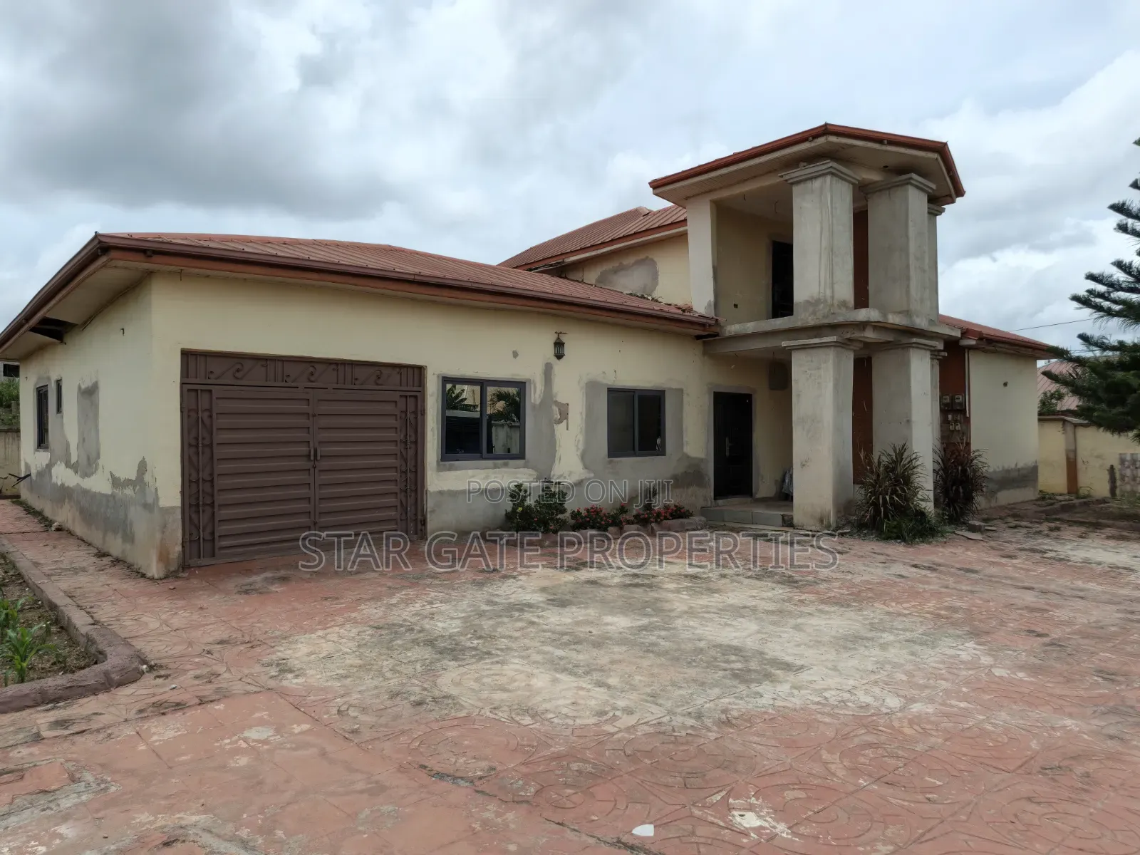 4bdrm House in Abrem Nwamasi., Kwabre for sale