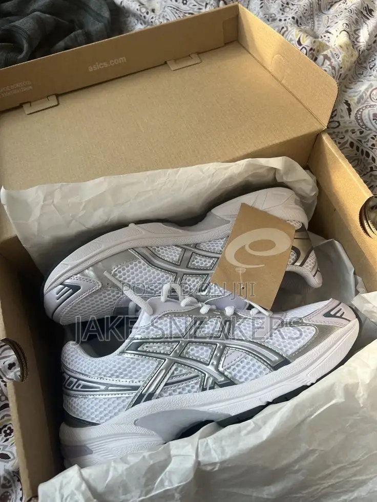 Affordable Sneakers - Asics Gel Runner – Silver/White/Red | Unisex