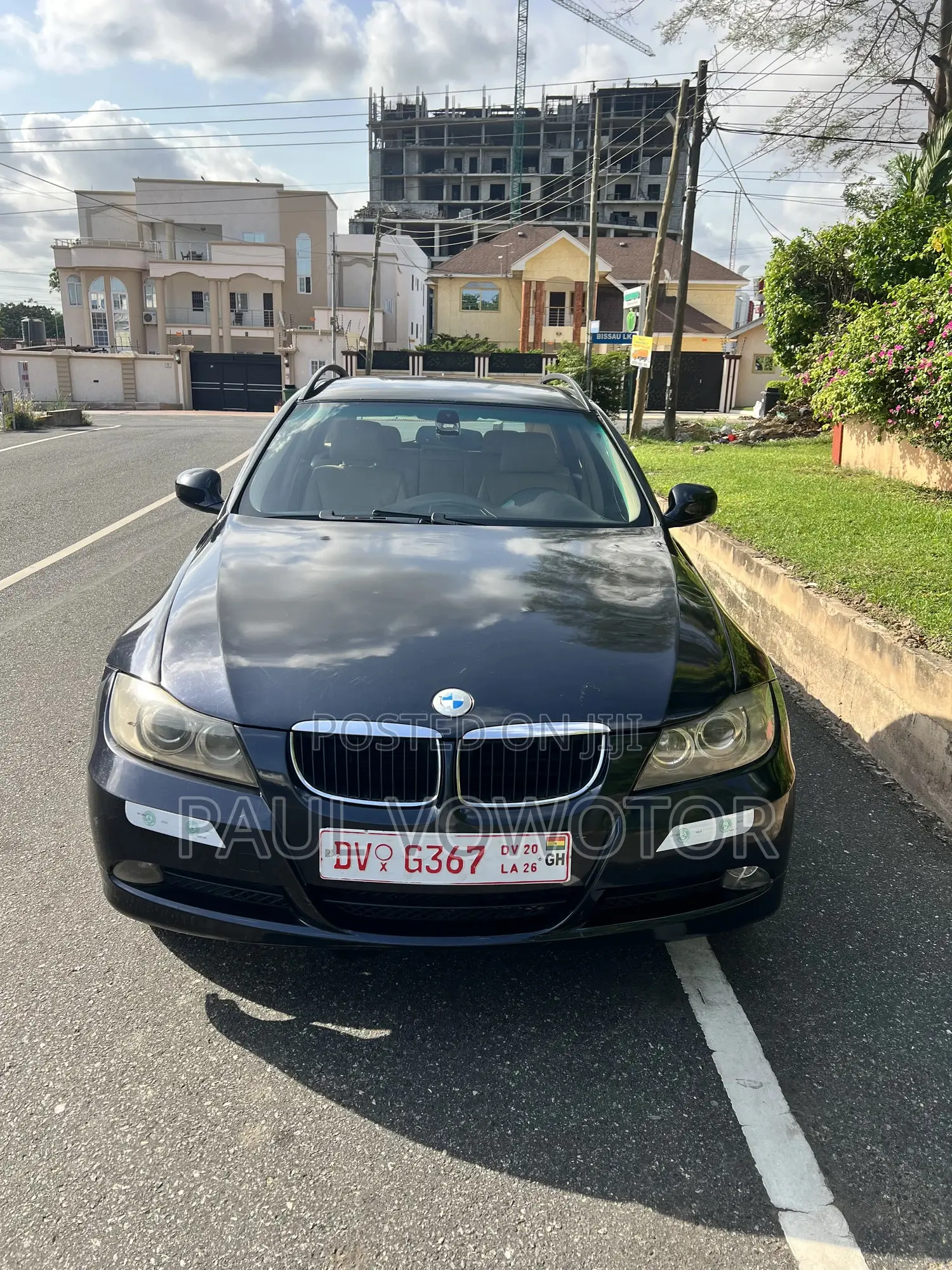 BMW 320i Wagon RWD 2010 Blue