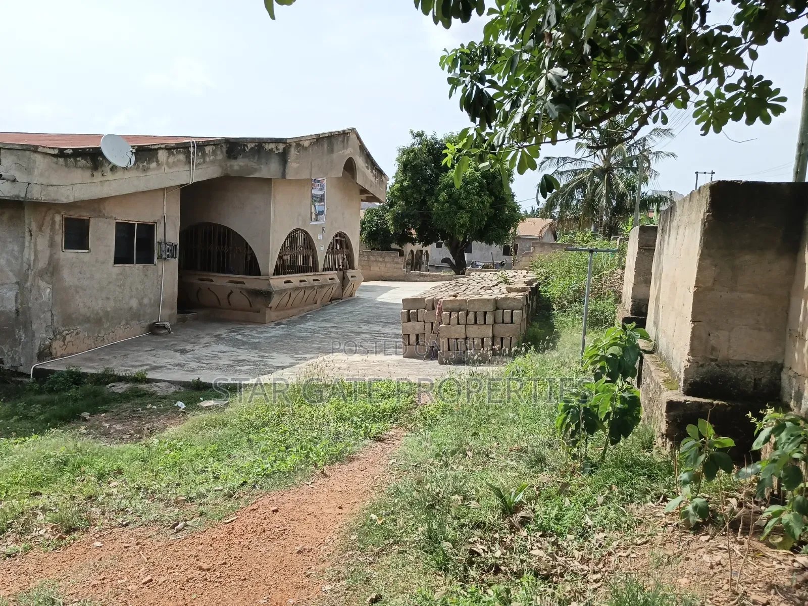 15bdrm House in Kronum., Kumasi Metropolitan for sale