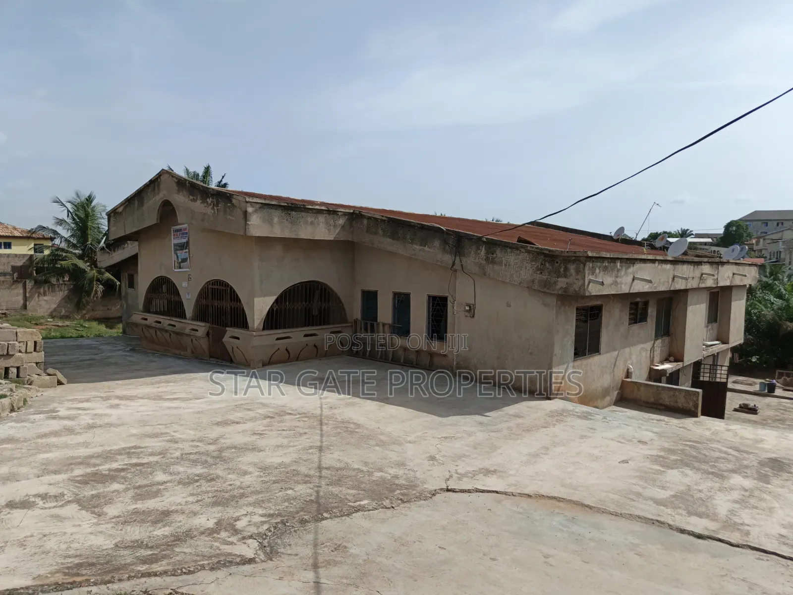 15bdrm House in Kronum., Kumasi Metropolitan for sale