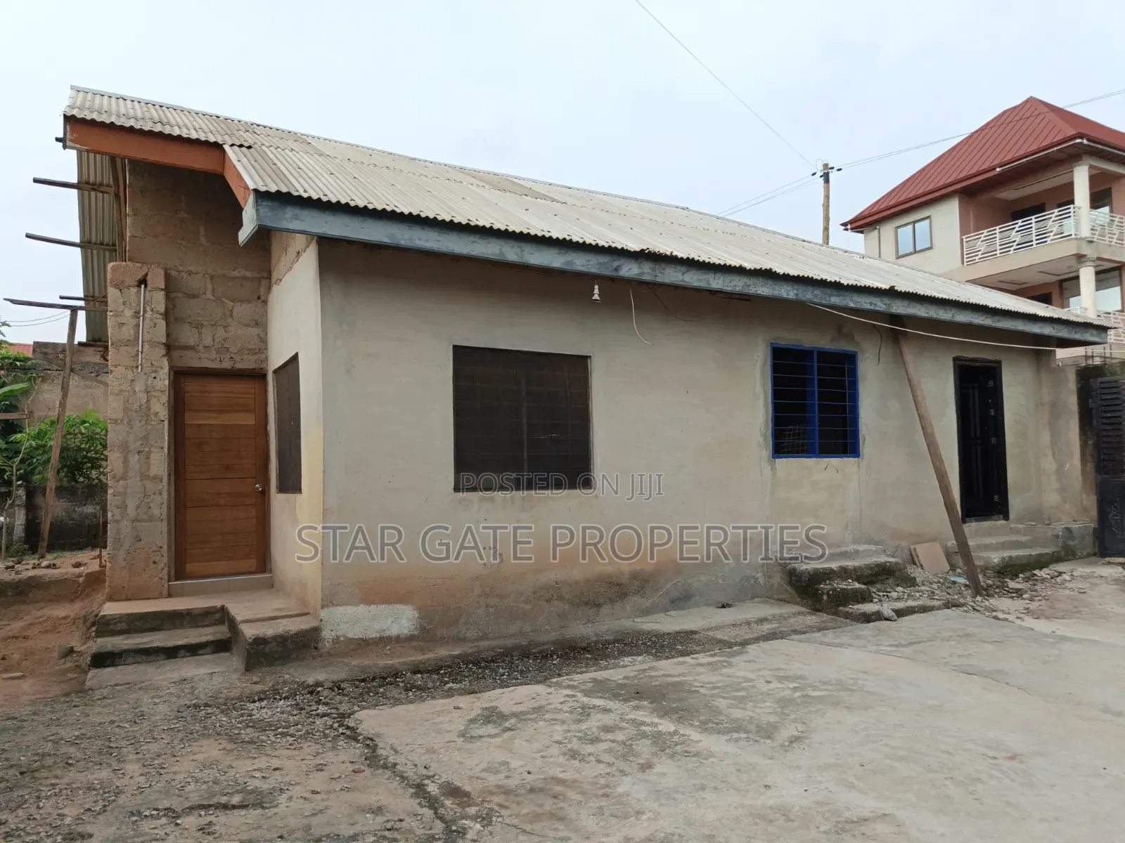 7bdrm House in Kotei, Kumasi Metropolitan for sale