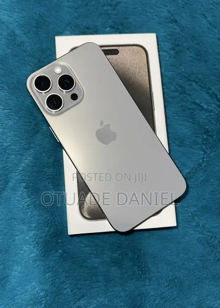 Apple iPhone 15 Pro Max 256 GB Silver