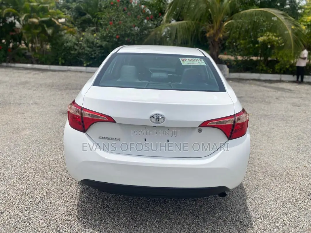 Toyota Corolla 2017 White