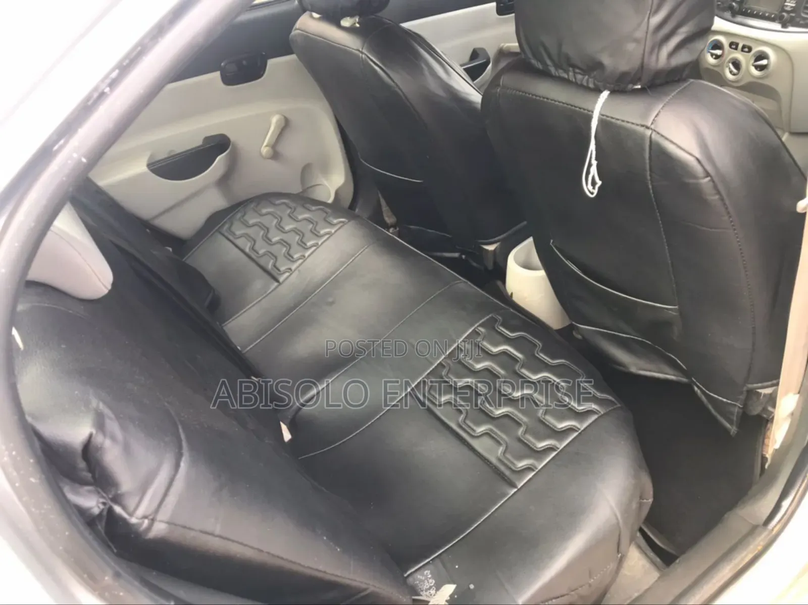 Hyundai Accent 2010 Silver