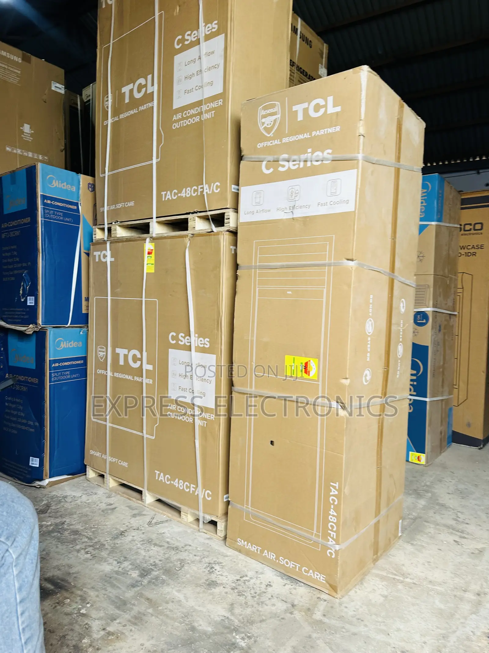 Newly Sealed in Box 5hp Split Floor Air Conditioner Floor White