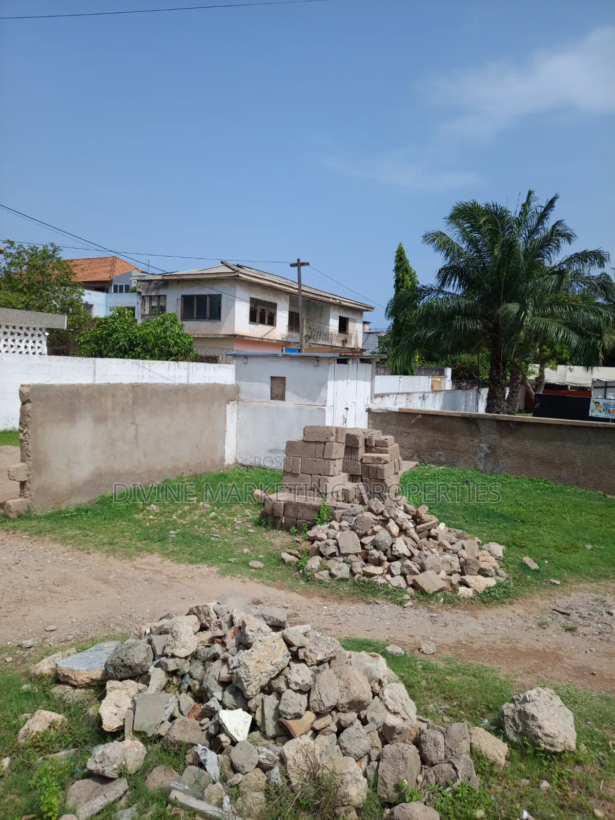Old House at Russia Dansoman Road Area, Accra