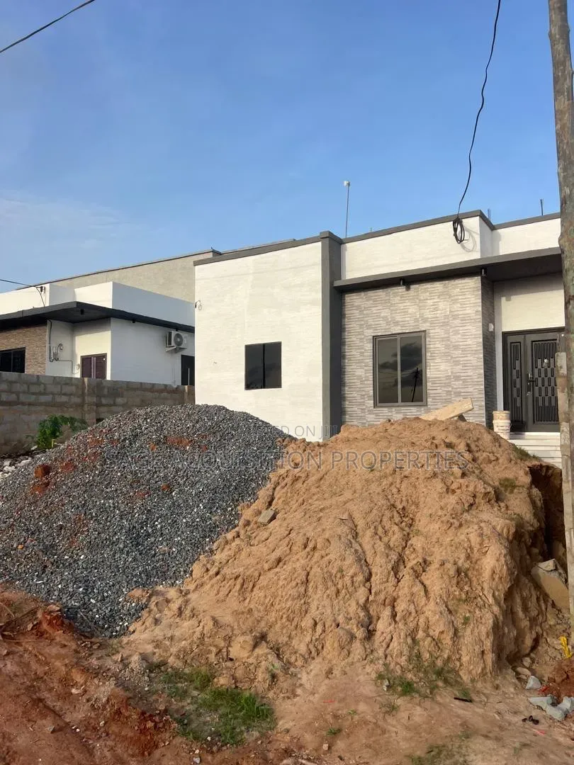 2bdrm House in Nmai-Dzorn for sale