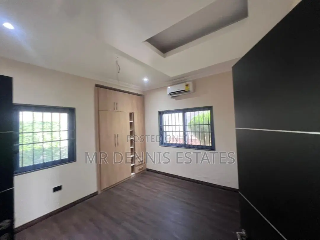 3bdrm House in Mr Dennis Estates, West Hills Mall Area for sale