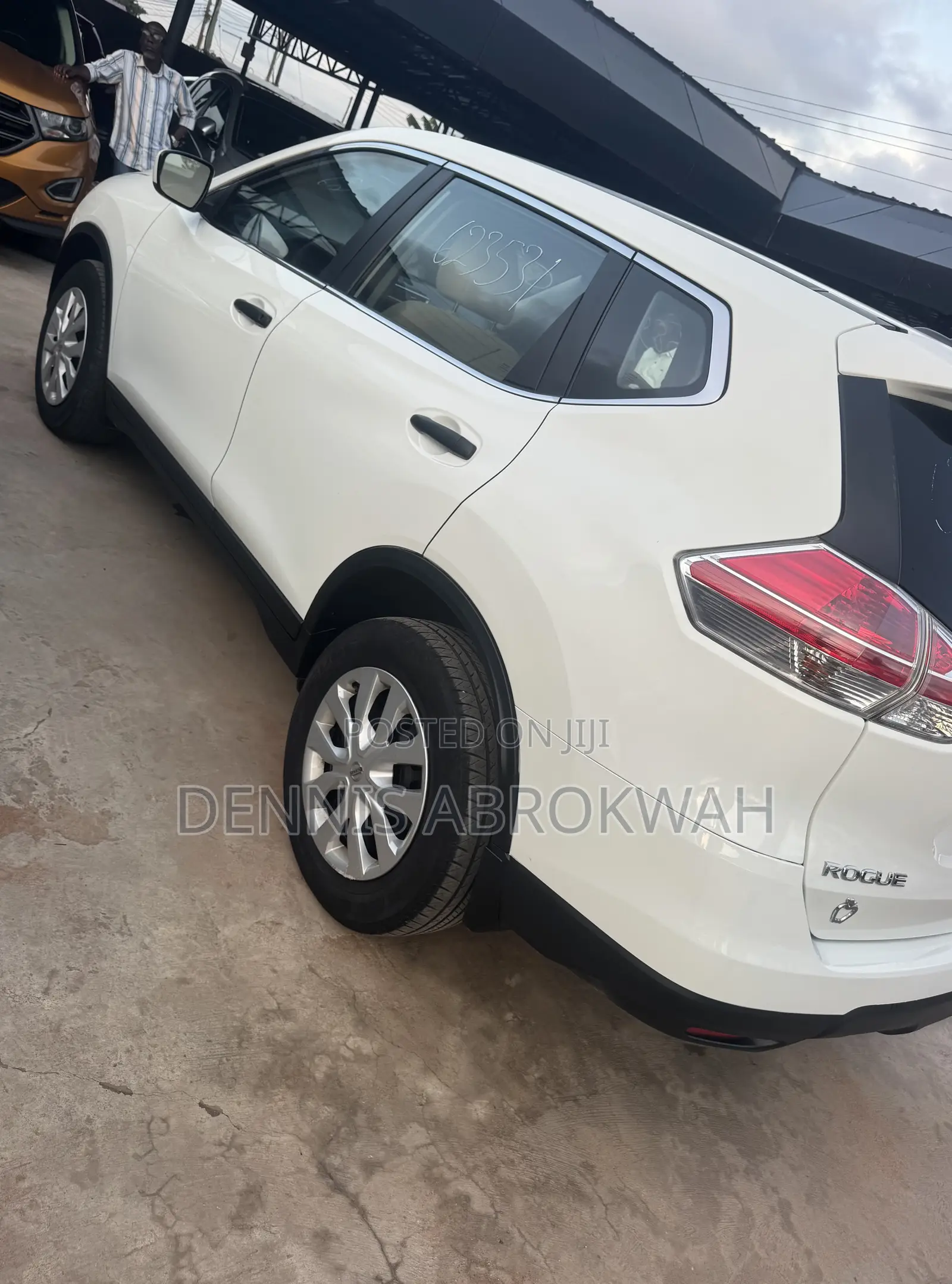Nissan Rogue SV AWD 2016 White
