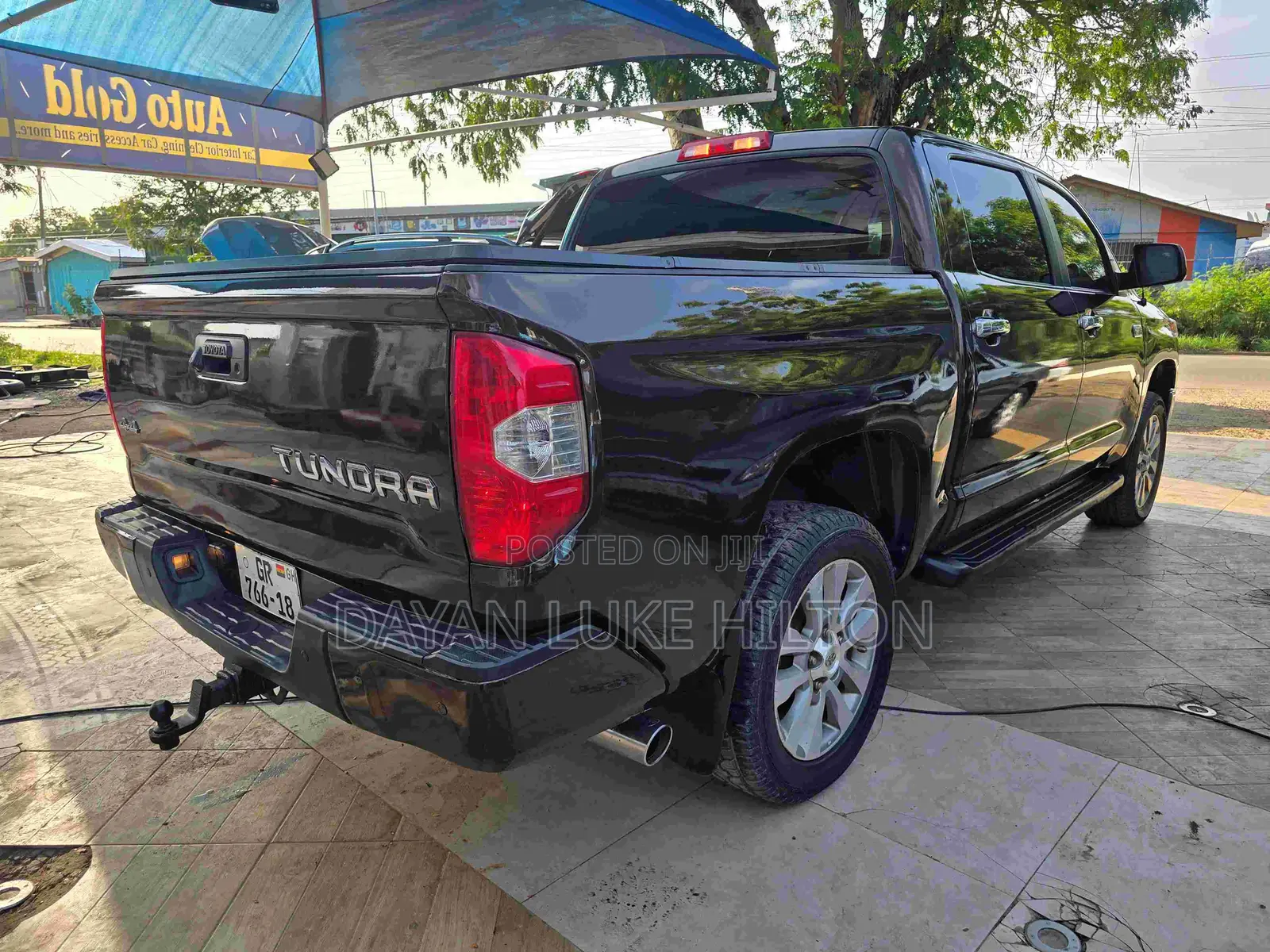 Toyota Tundra Limited 4dr CrewMax 4WD SB (5.7L 8cyl 6A) 2014 Brown
