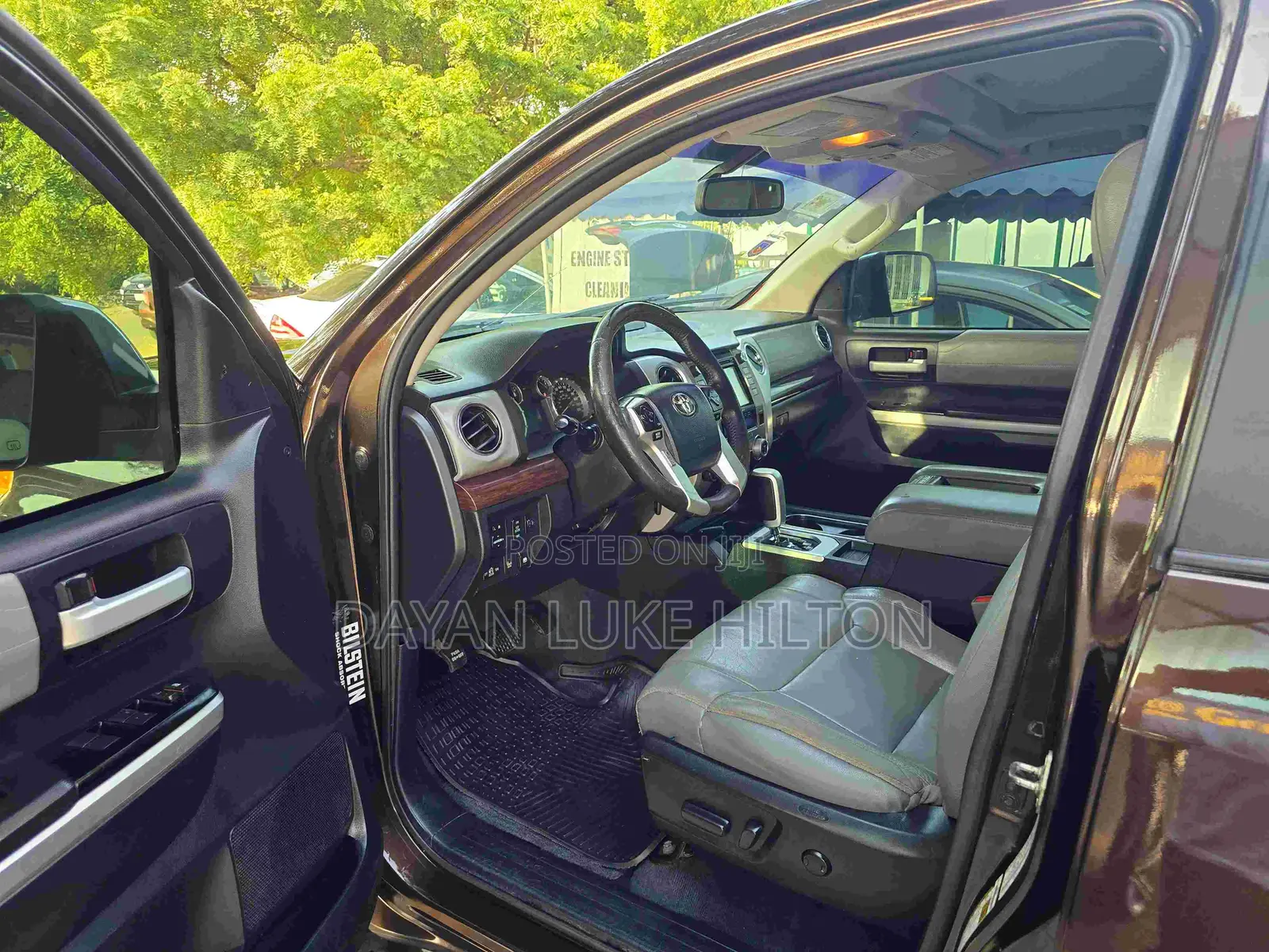 Toyota Tundra Limited 4dr CrewMax 4WD SB (5.7L 8cyl 6A) 2014 Brown