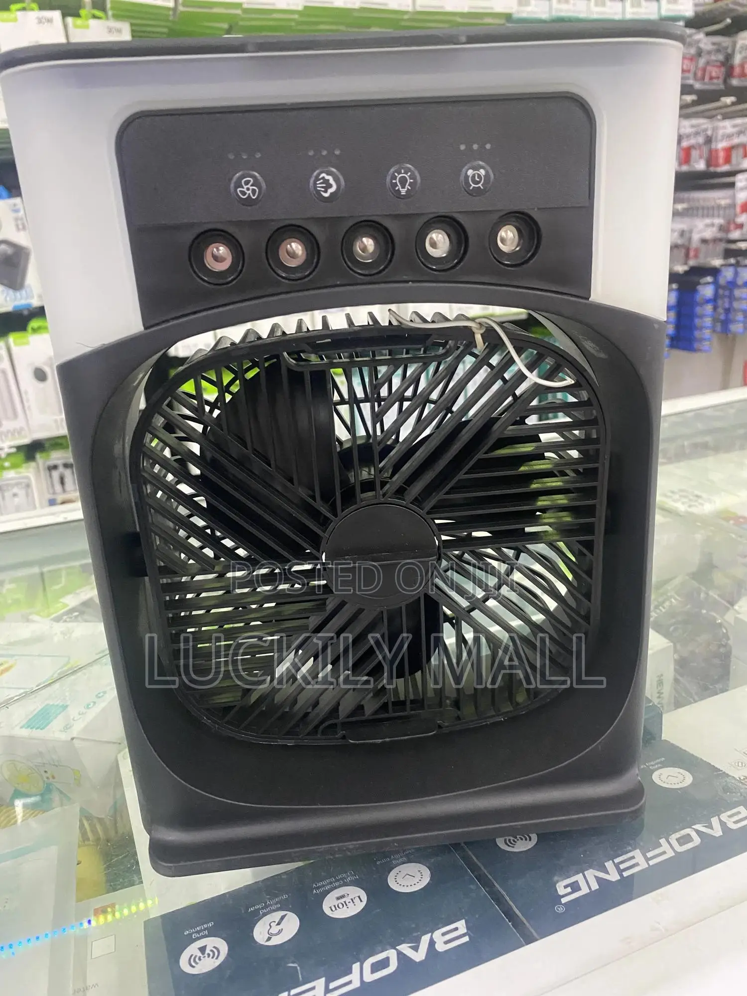 A Chargeable Cooling Fan