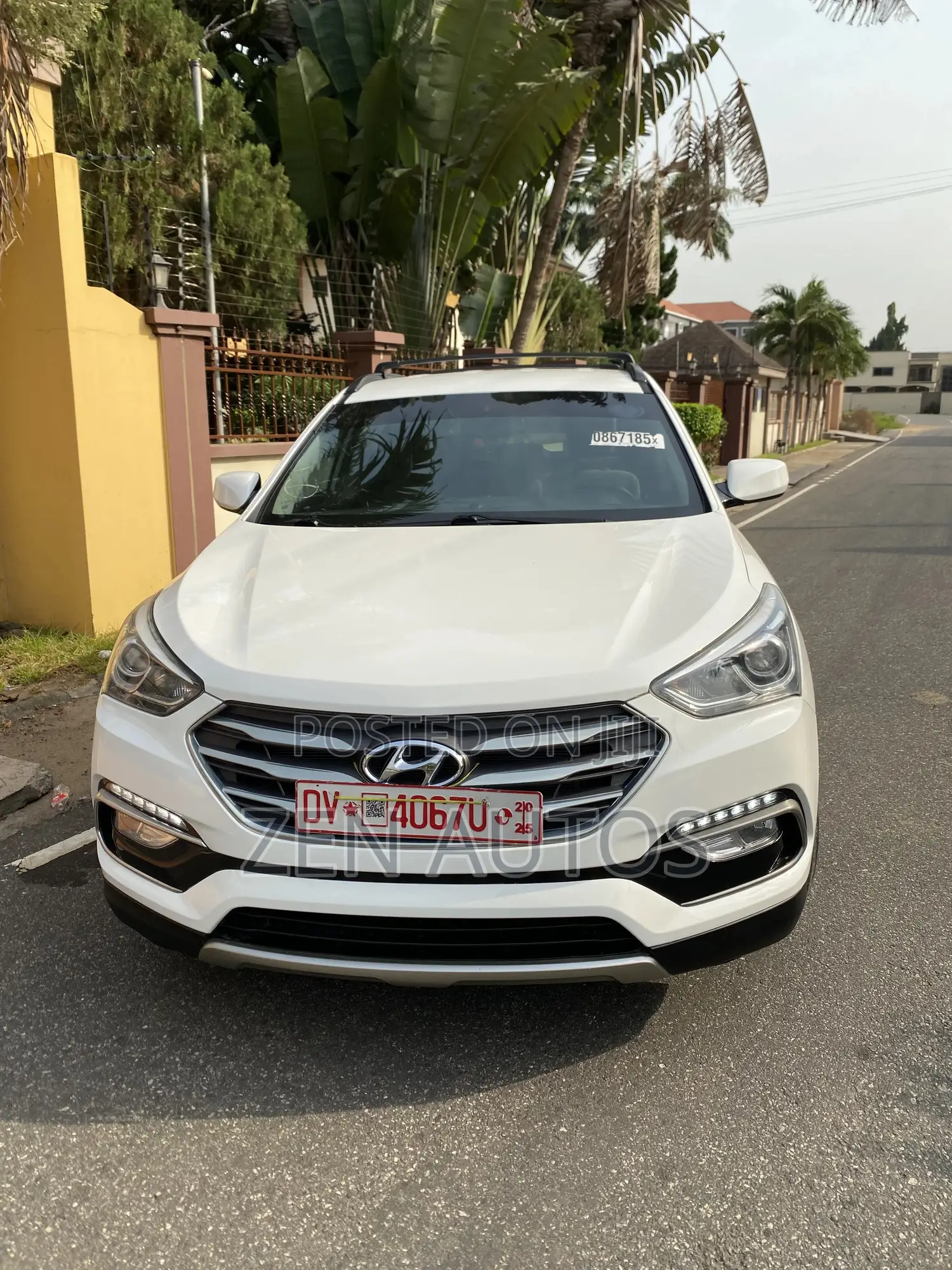 Hyundai Santa Fe SE AWD 2017 White