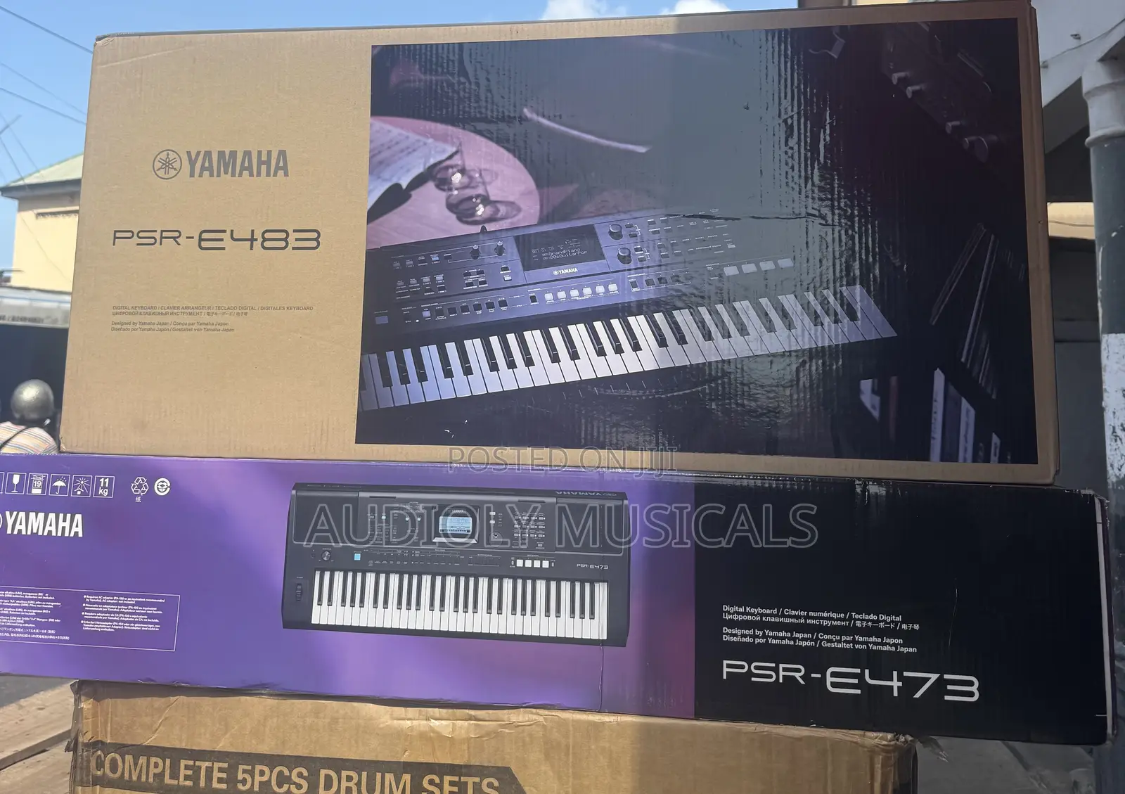 Yamaha E”Series PSR 483 Keyboard New Edition