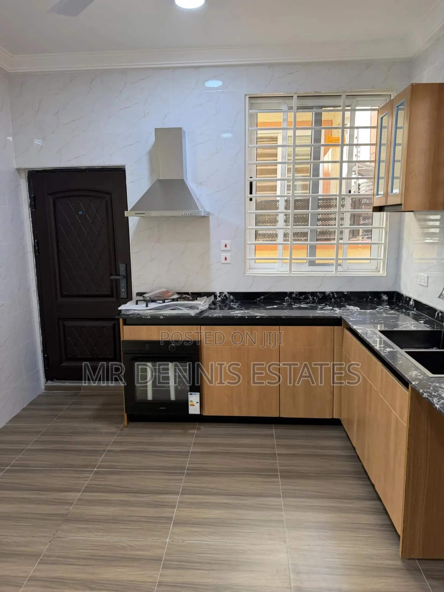 2bdrm Maisonette in Mr Dennis Estates, Achimota for sale