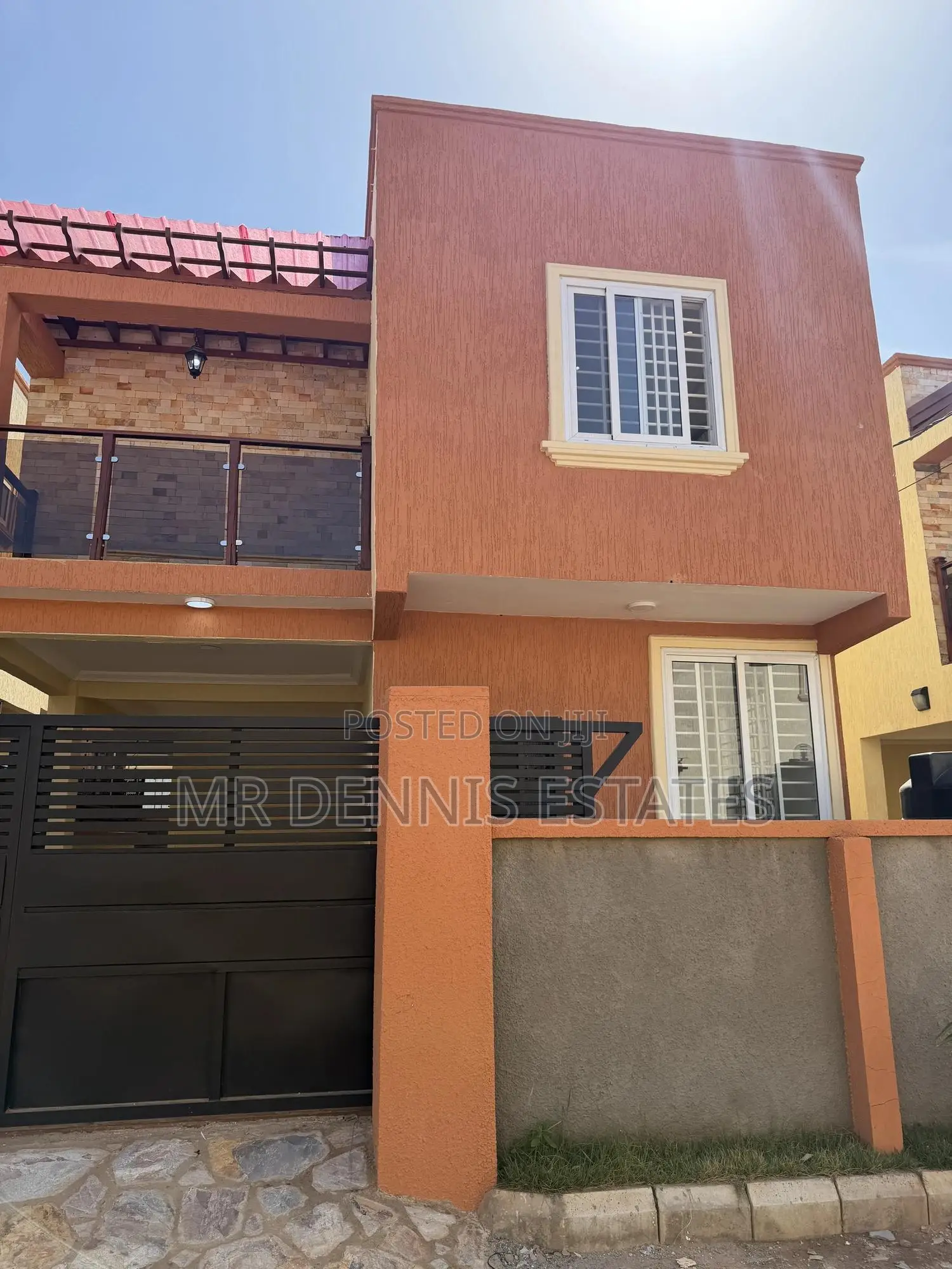 2bdrm Maisonette in Mr Dennis Estates, Achimota for sale