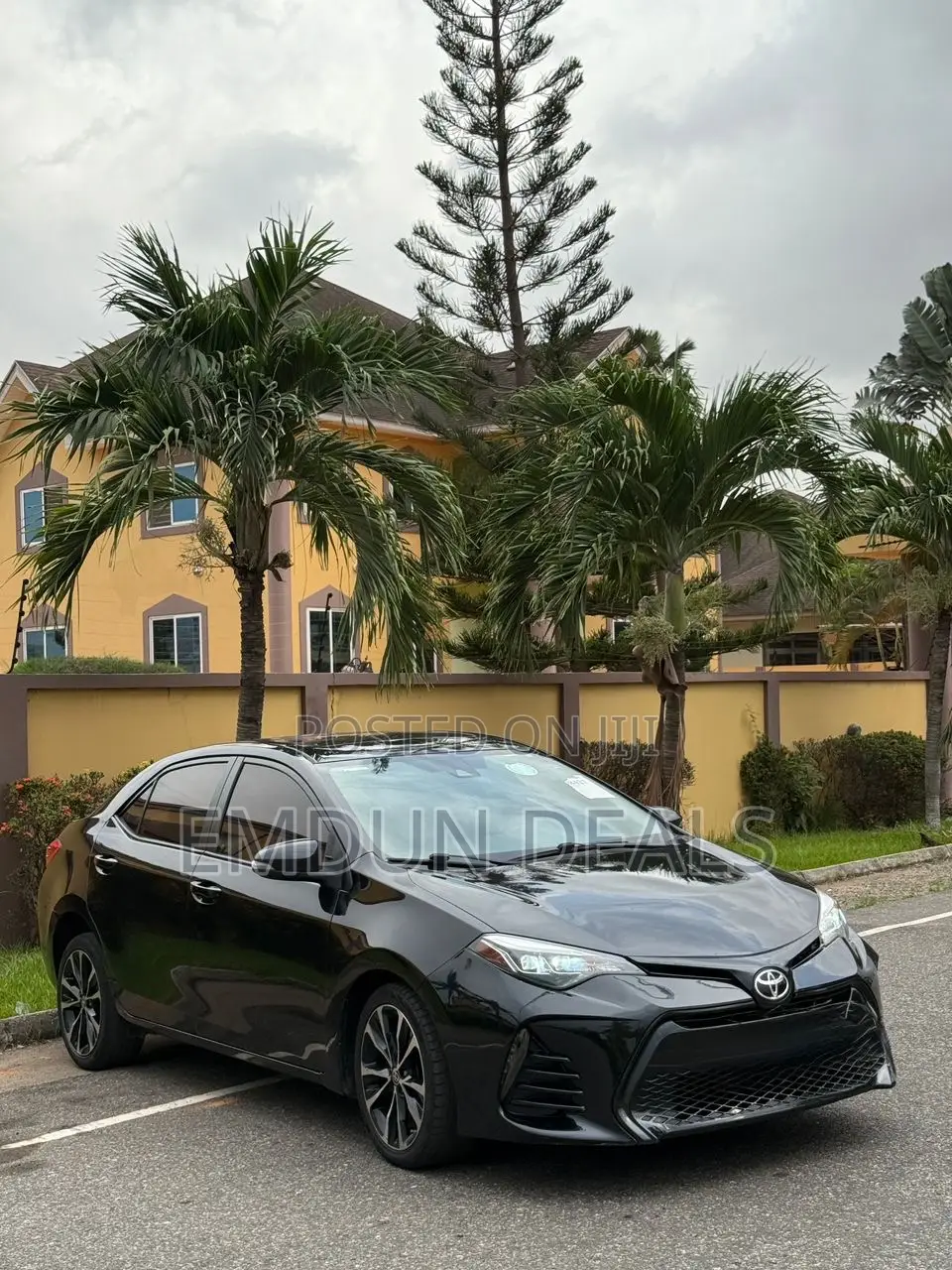 Toyota Corolla SE 4dr Sedan (1.8L 4cyl CVT) 2017 Black