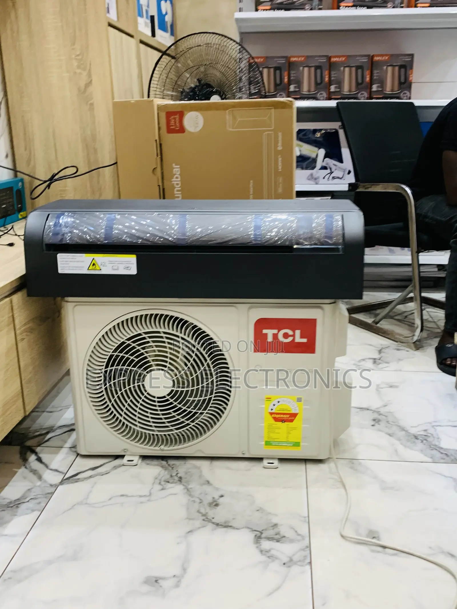 Less Expensive Dark Grey Color Inverter TCL 1.5hp