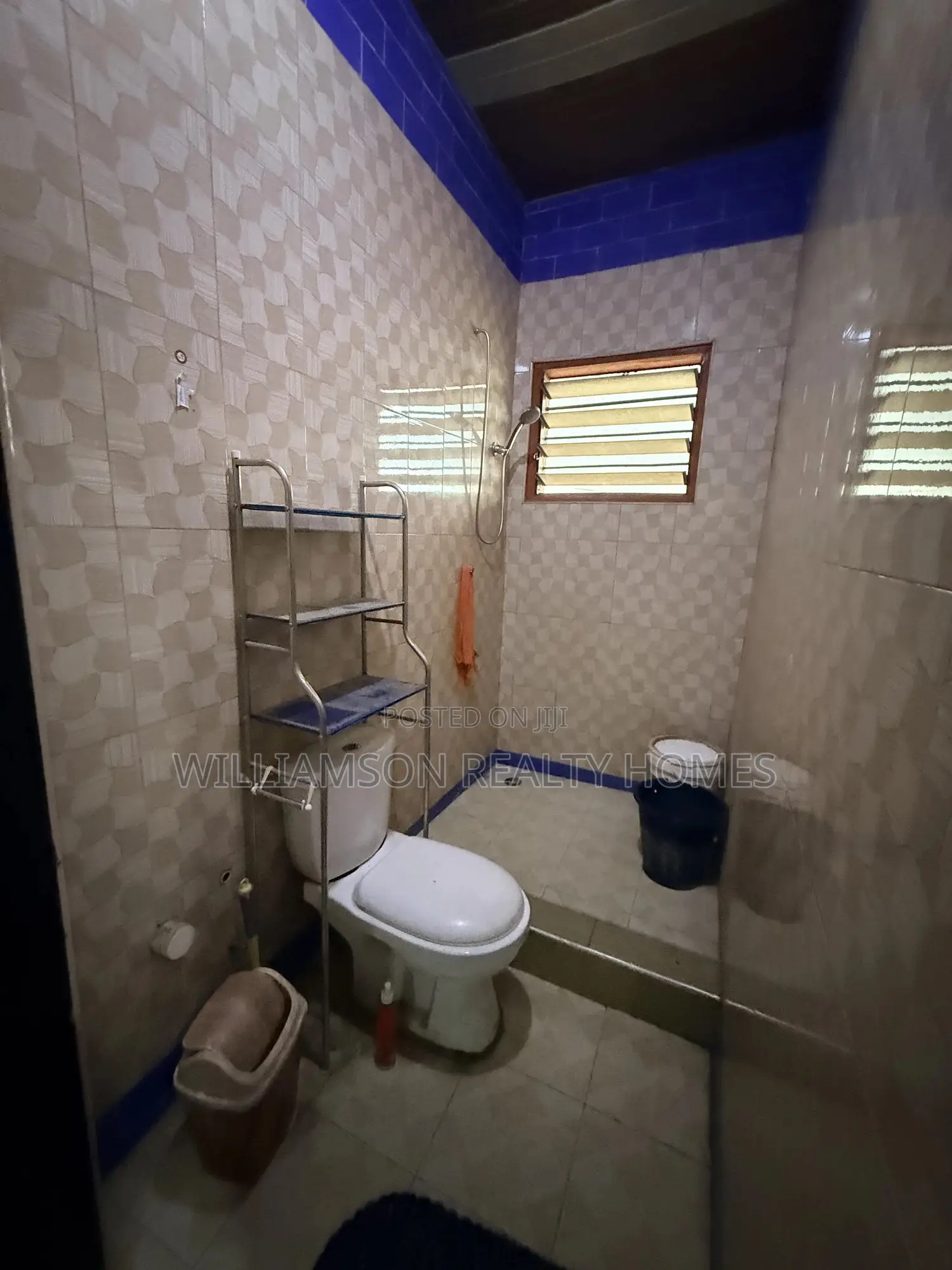 1bdrm Apartment in Community 18 Area, Spintex for rent