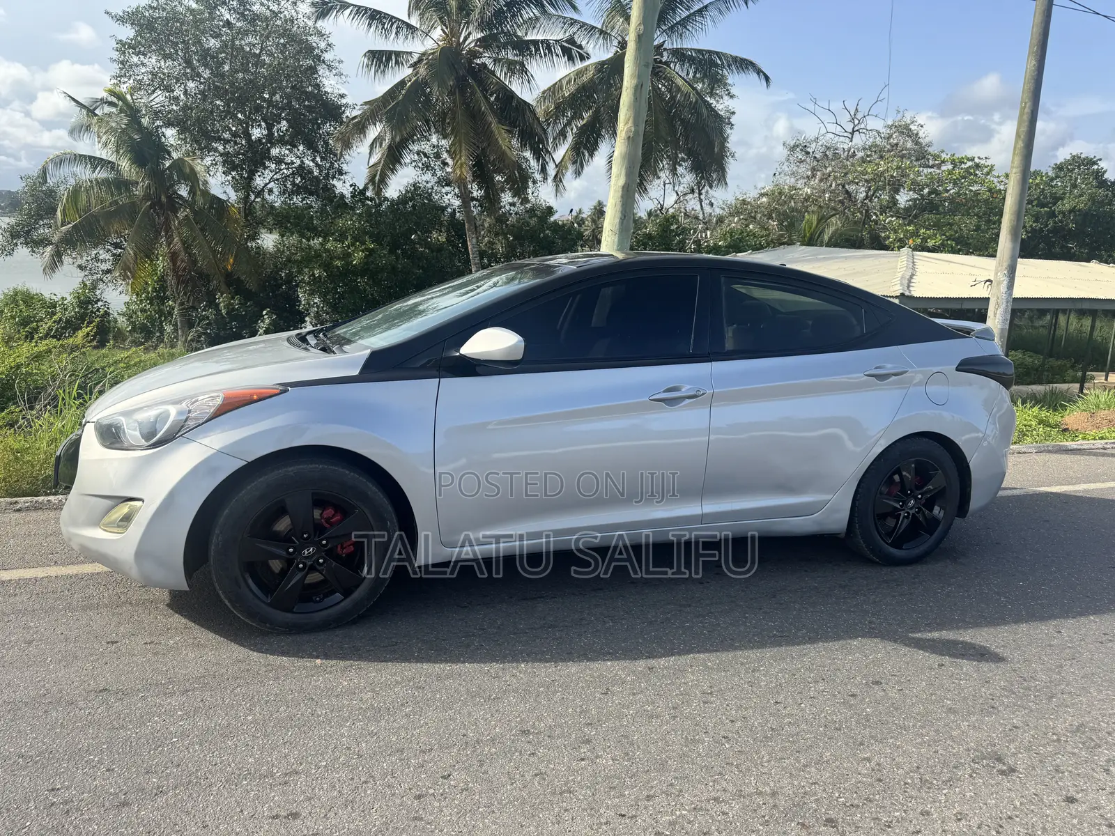Hyundai Elantra 2012 Silver