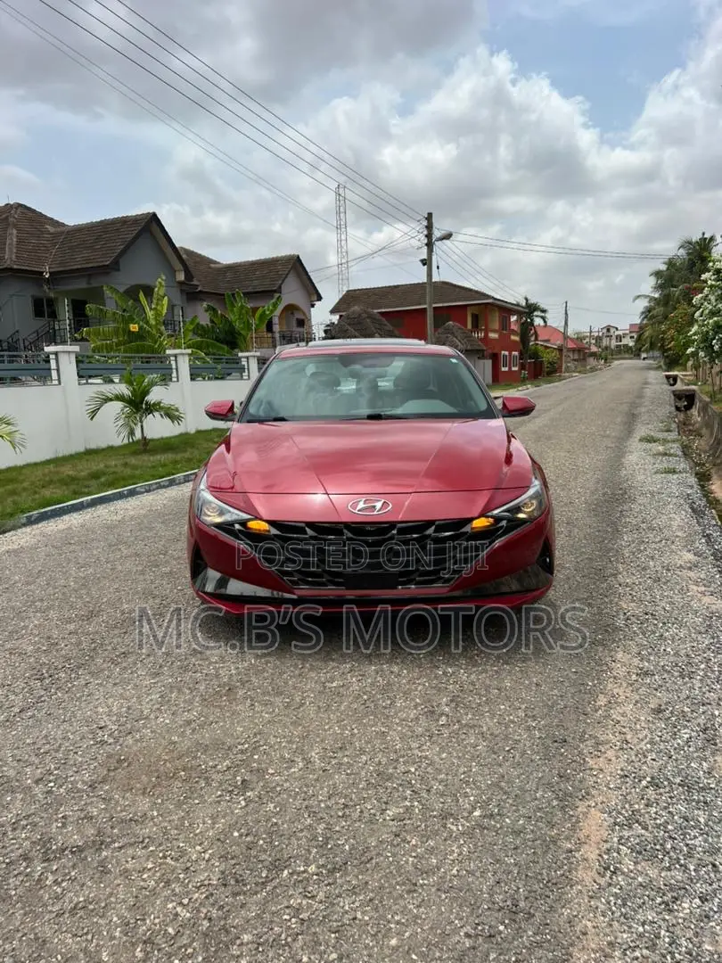 Hyundai Elantra 2022 Red