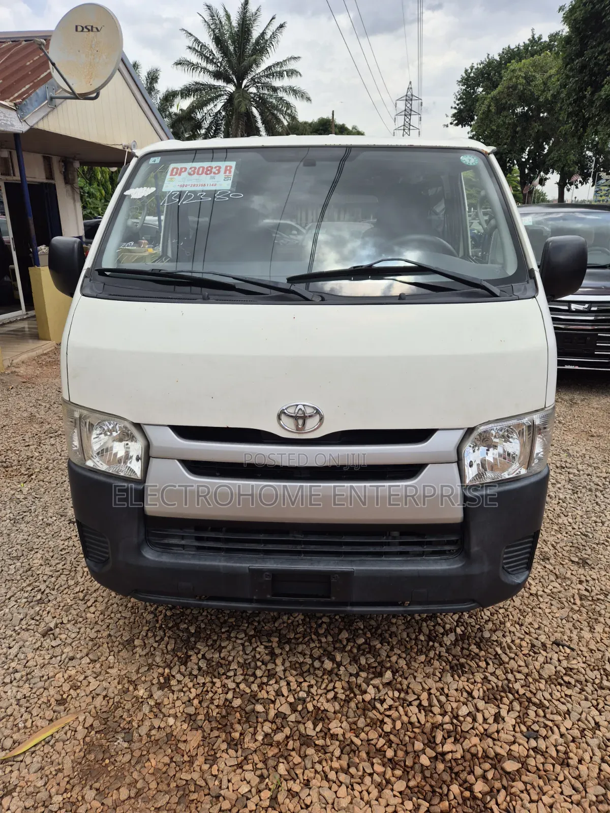 Toyota HiAce 2015 White