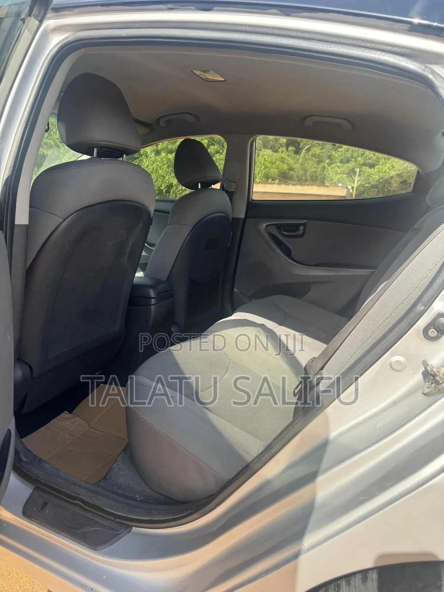 Hyundai Elantra 2012 Silver