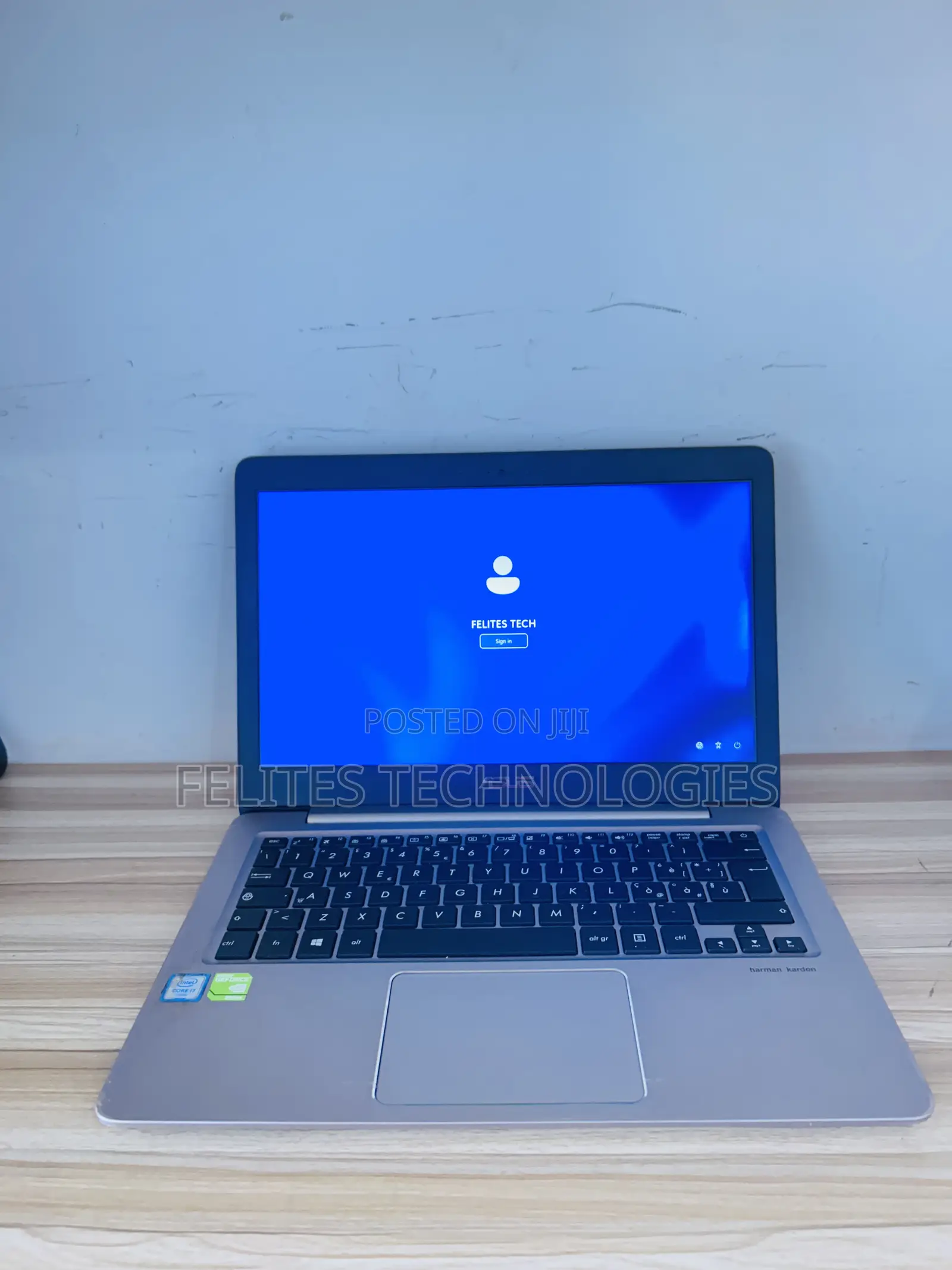 Laptop Asus ZenBook UX310UQ 8GB Intel Core i7 SSD 256GB