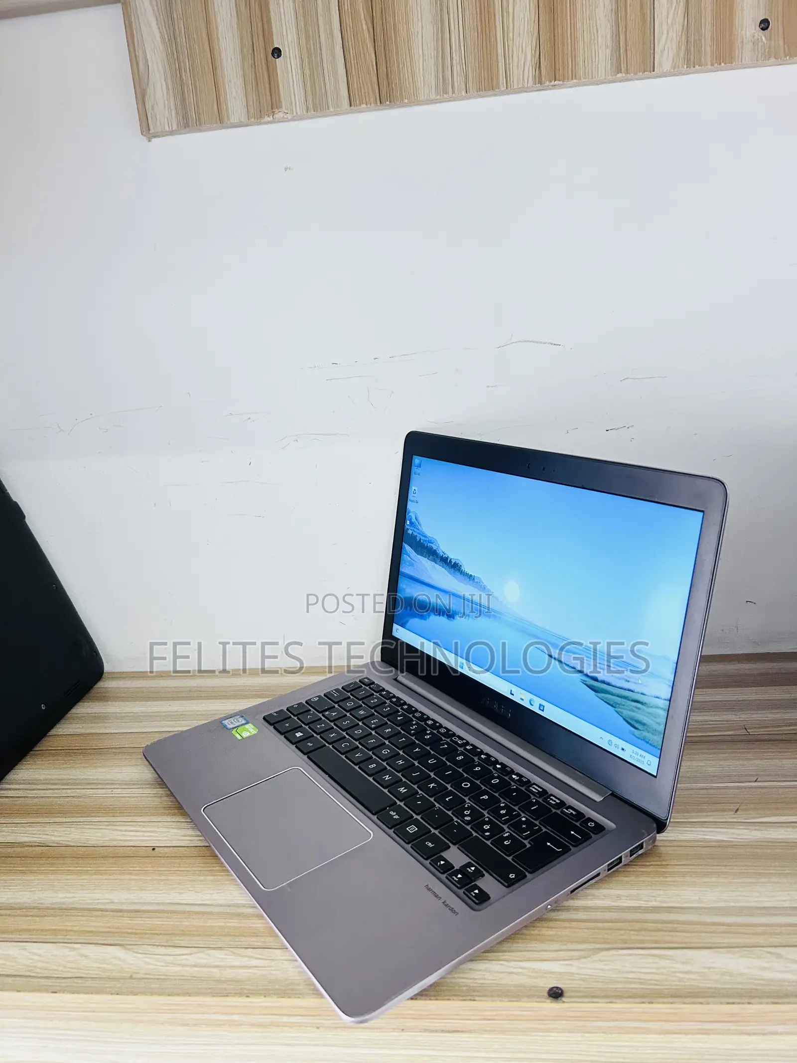 Laptop Asus ZenBook UX310UQ 8GB Intel Core i7 SSD 256GB
