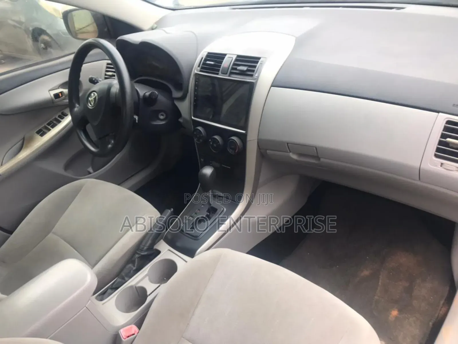 Toyota Corolla LE 4dr Sedan (1.8L 4cyl 4A) 2013 Black