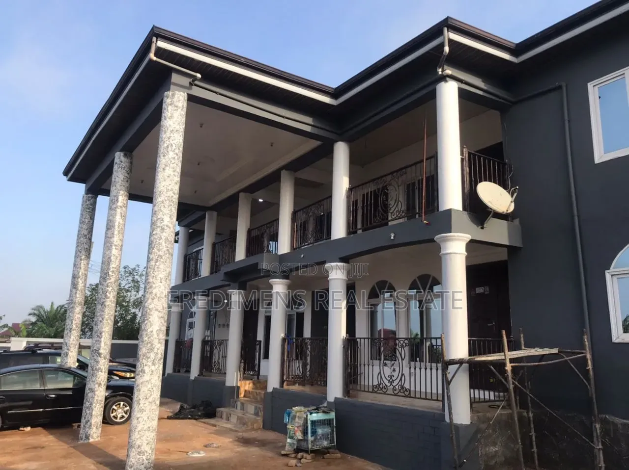 12bdrm Apartment in Fredimens Real, Kumasi Metropolitan for sale