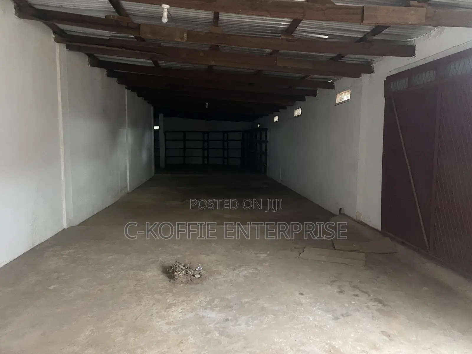 220 SQM Warehouse at Kwame Nkrumah Circle