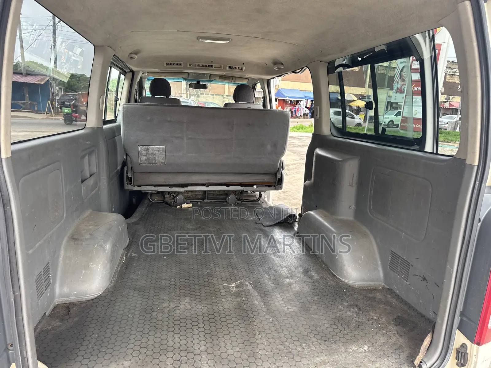 Toyota HiAce 2013 White