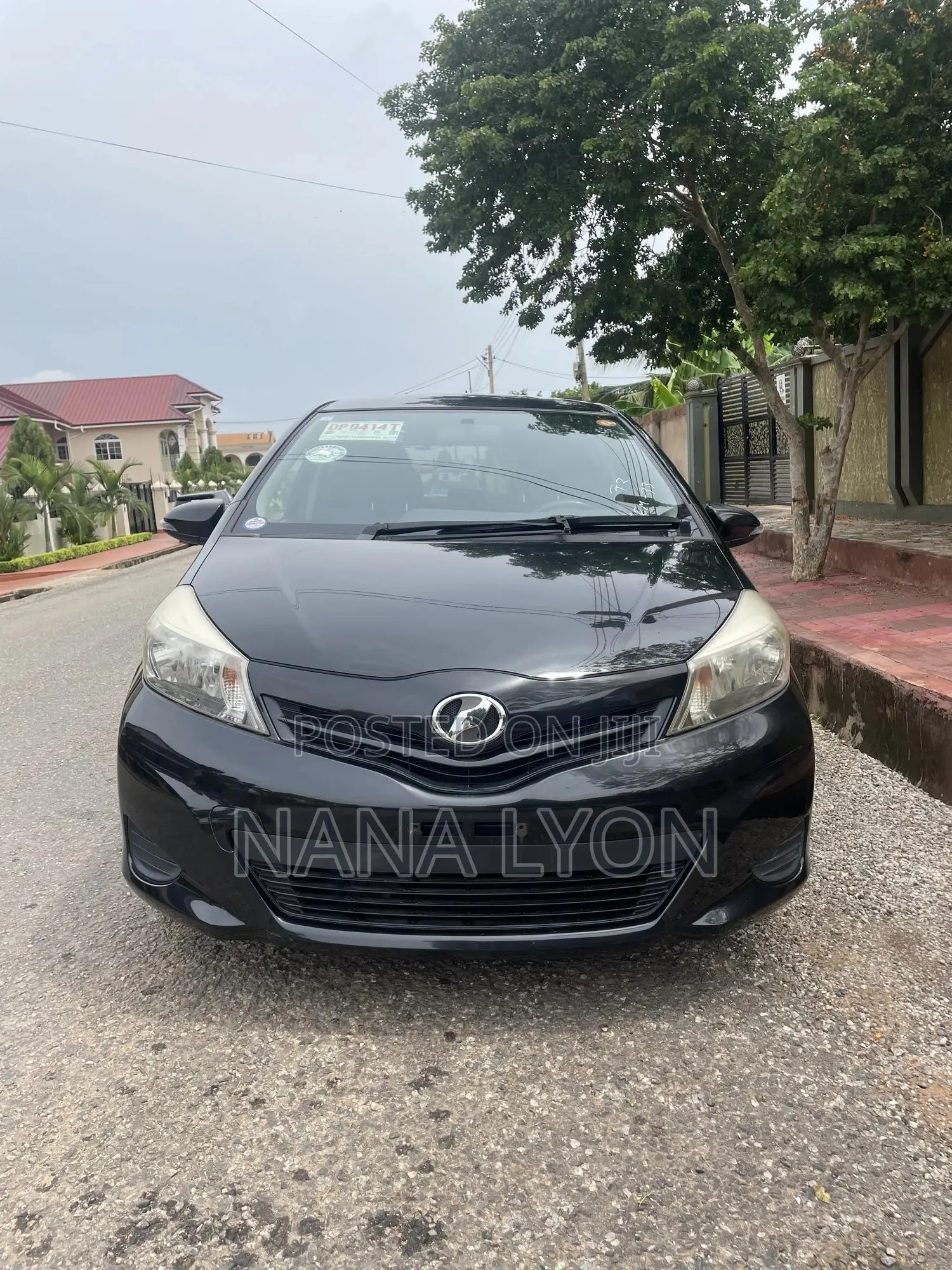Toyota Vitz 1.3 FWD 5dr 2013 Black