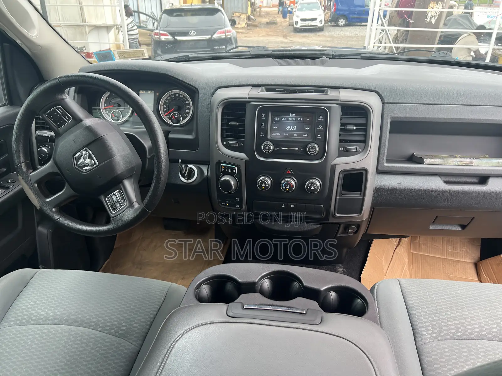 RAM 1500 2017 Black