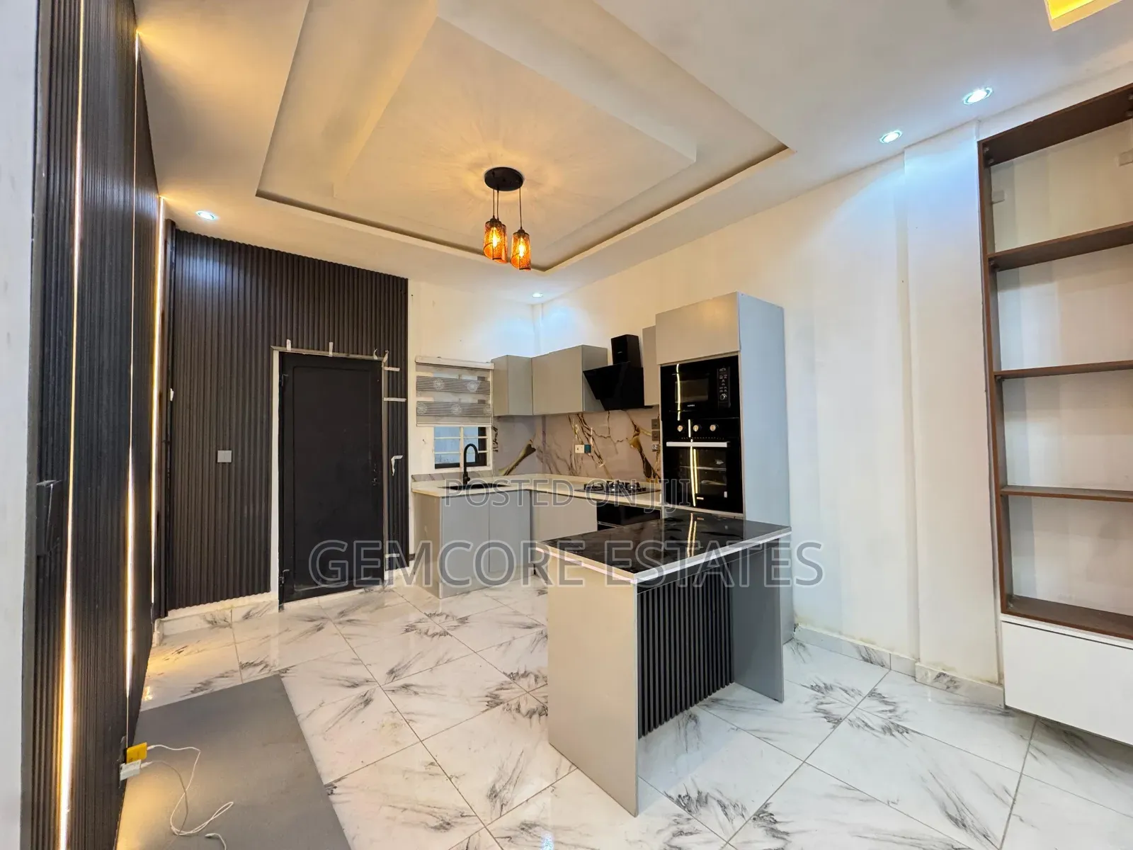 2bdrm Townhouse/Terrace in Nanakrom, Ashaley Botwe for sale
