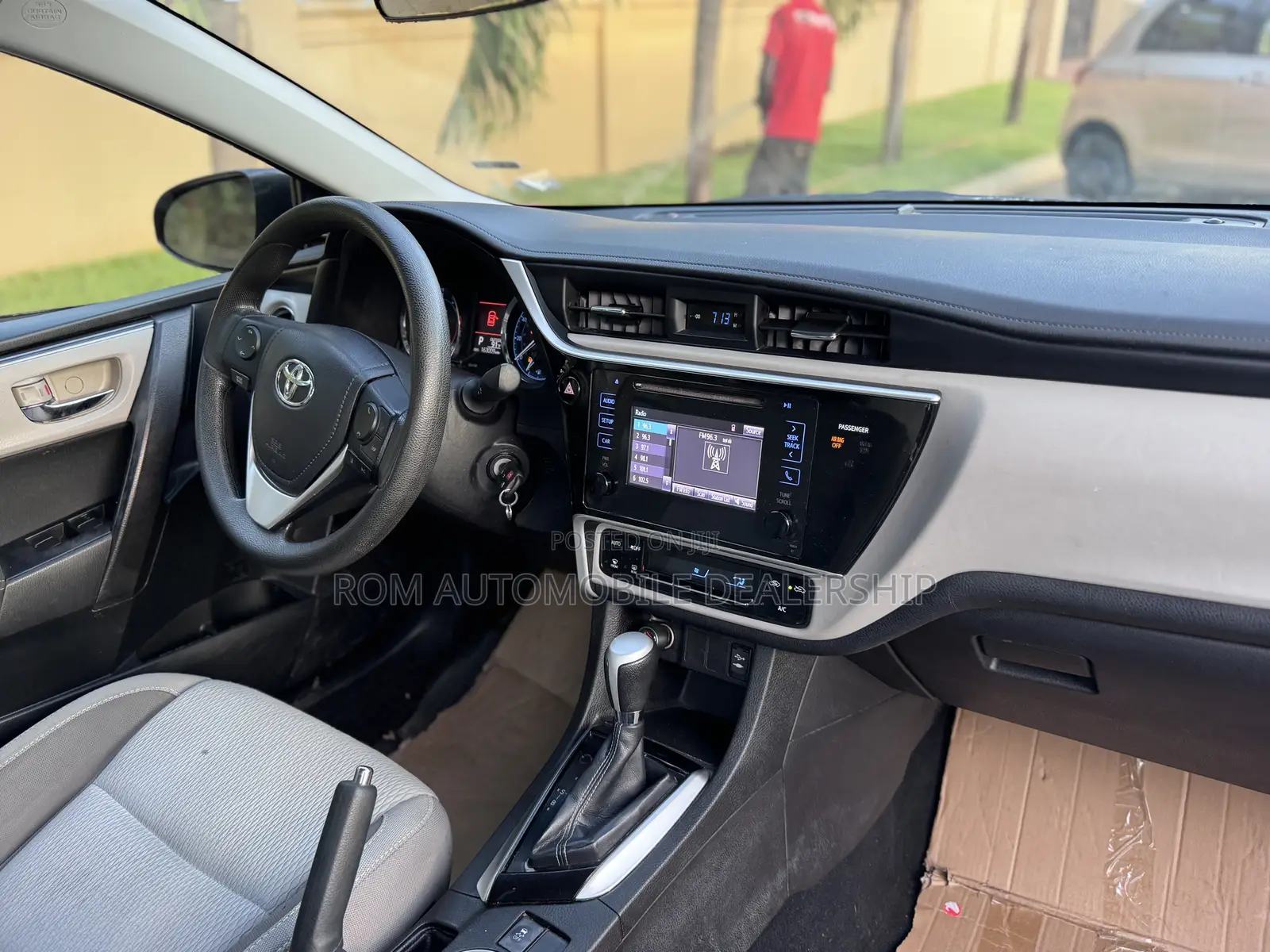Toyota Corolla LE ECO 4dr Sedan (1.8L 4cyl CVT) 2017 Red