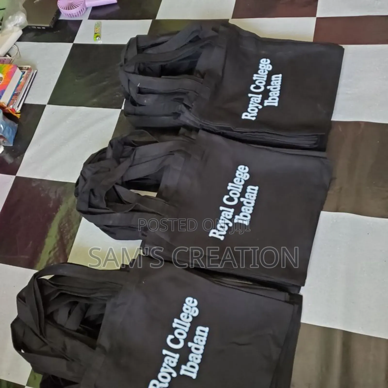 Beautiful Tote Bags Available. Retail and Whole Sale